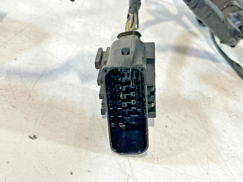 Load image into Gallery viewer, 2019-2020 BMW 330i 330i xDrive FRONT LEFT DRIVER SIDE REPAIR WIRING SET # 98320
