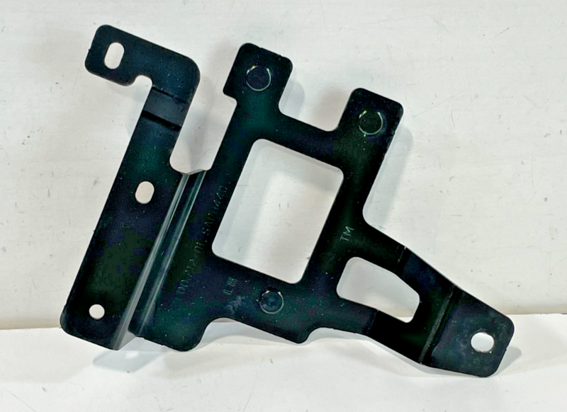 Load image into Gallery viewer, 19-20 HYUNDAI SANTA FE REAR LEFT SIDE BLIND SPOT RADAR SUPPORT BRACKET # 102888
