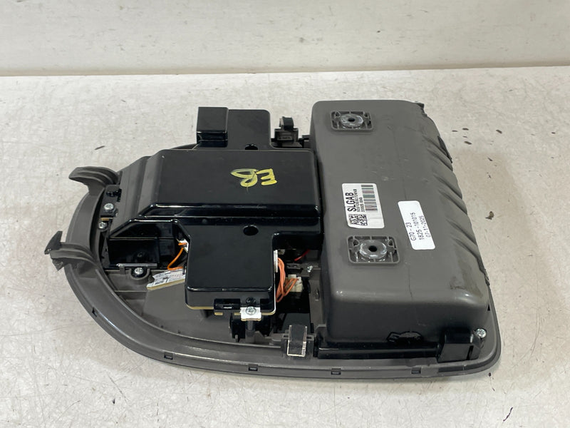 Load image into Gallery viewer, 2019-2024 GENESIS G70 ROOF OVERHEAD CONSOLE DOME READING LIGHT W/ SWITCH #101015
