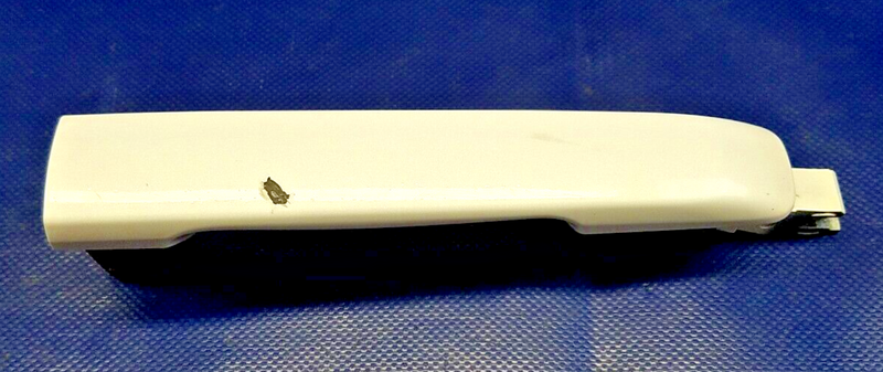 Load image into Gallery viewer, 2009-2015 INFINITI G25 G37 Q40 SEDAN REAR OUTSIDE DOOR HANDLE WHITE QAA # 54817
