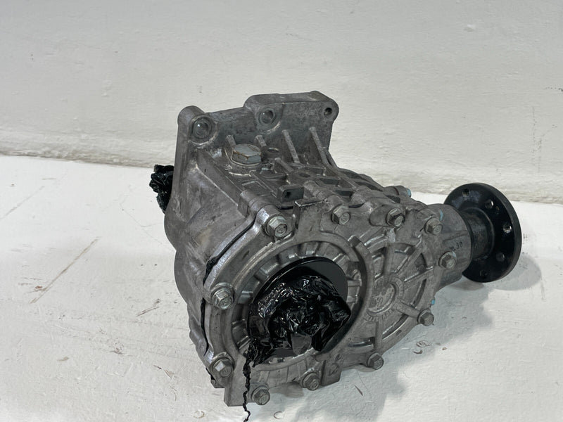 Load image into Gallery viewer, 20-23 HYUNDAI PALISADE AWD AUTOMATIC TRANSMISSION TRANSFER CASE ASSEMBLY # 99265
