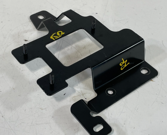 19-20 HYUNDAI SANTA FE REAR RIGHT SIDE BLIND SPOT RADAR SUPPORT BRACKET