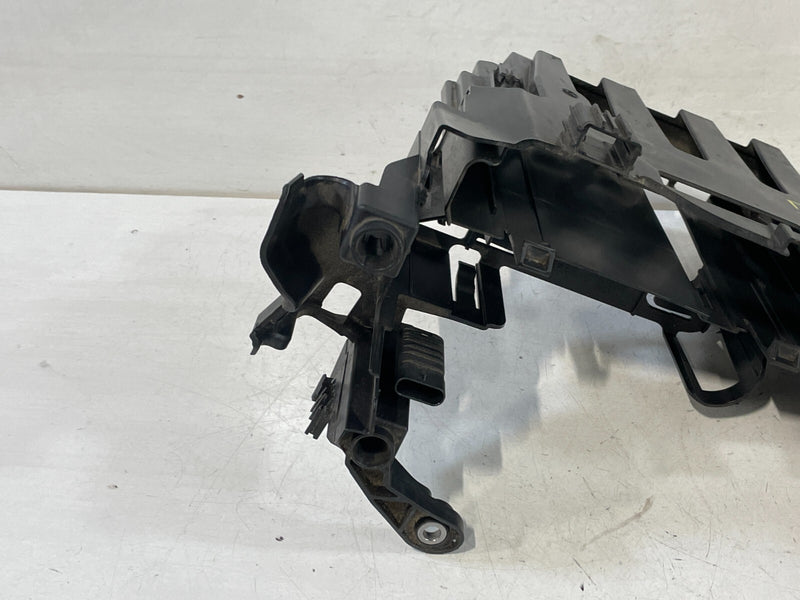 Load image into Gallery viewer, 19-20 BMW 330i 330i xDrive INTEGRATED POWER SUPPLY MODULE HOLDER BRACKET #98425D
