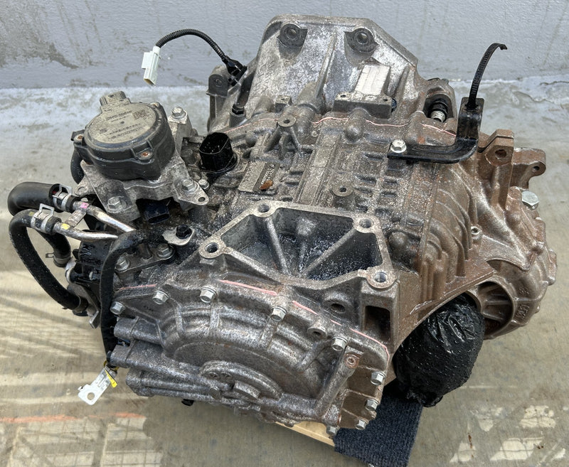 Load image into Gallery viewer, HYUNDAI PALISADE AWD AUTO TRANSMISSION ASSY 2023-2024 32K MILES 3.8L #NB1-TRU485

