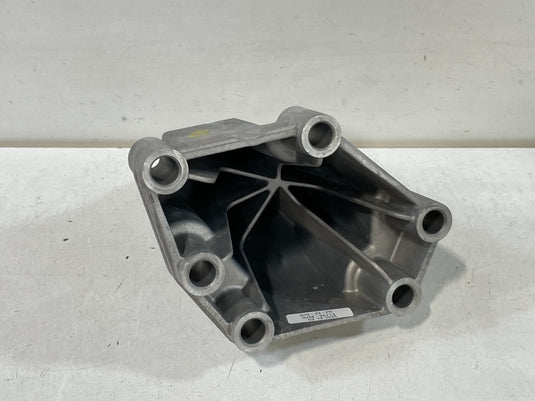 2019-2023 GENESIS G70 FRONT RIGHT SIDE ENGINE MOUNT SUPPORT BRACKET 2.0L