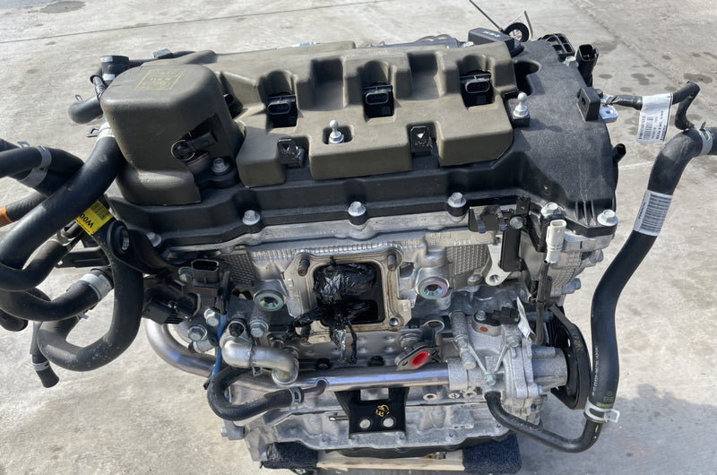 Load image into Gallery viewer, 2025 HYUNDAI TUCSON AWD AUTOMATIC ENGINE ASSEMBLY 7K MILEAGE 2.5L # 106010
