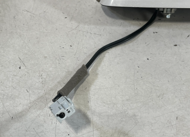 Load image into Gallery viewer, 2023-2025 HR-V TOP ROOF SATELLITE SHARK FIN RADIO ANTENNA WHITE (NH883P) #100689
