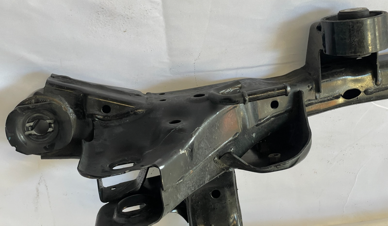Load image into Gallery viewer, 2022-2025 HYUNDAI TUCSON REAR SUSPENSION SUBFRAME CROSSMEMBER CRADLE 2.5L 105988
