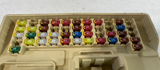 2022-2025 HYUNDAI TUCSON FUSE RELAY CABIN JUNCTION BOX 91950-CW020 2.5L