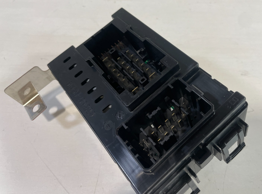 2023 - 2025 HYUNDAI PALISADE ENGINE BAY FUSE RELAY BOX 91959-S8100