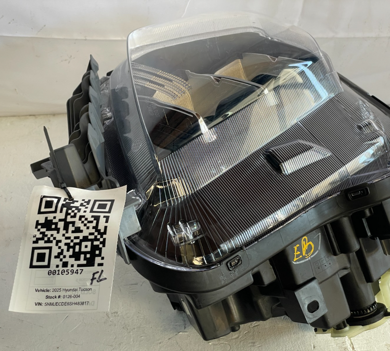 Load image into Gallery viewer, 2025 HYUNDAI TUCSON LIMITED FRONT LEFT SIDE LED HEADLAMP HEADLIGHT #105947
