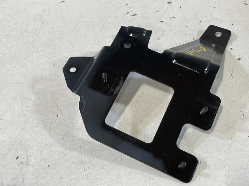 Load image into Gallery viewer, 20-22 HYUNDAI PALISADE REAR LEFT DRIVER BLIND SPOT RADAR SENSOR BRACKET # 100204
