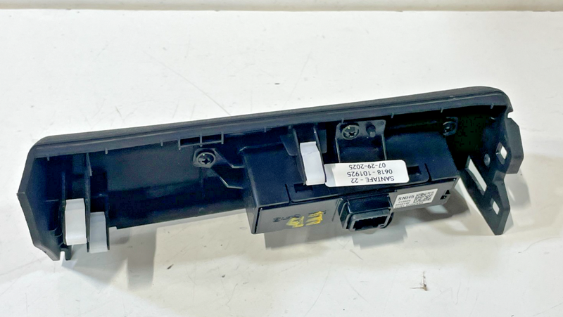 Load image into Gallery viewer, 21-23 HYUNDAI SANTA FE DASH LEFT COMBINATION SWITCH PANEL 84782S2000NNB # 101925
