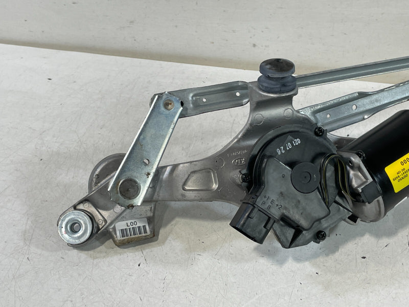 Load image into Gallery viewer, 18-23 KIA STINGER FRONT WINDSHIELD WIPER TRANSMISSION LINKAGE W/ MOTOR # 99735
