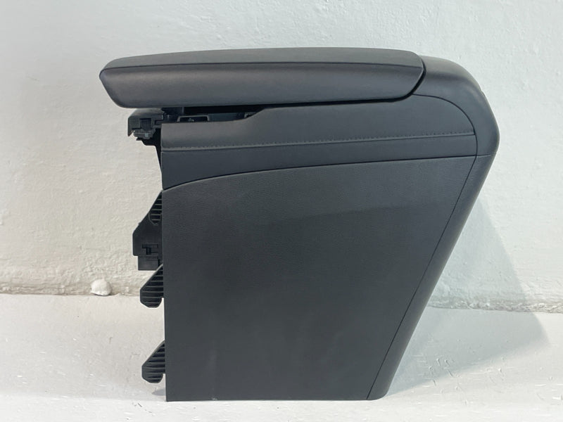 Load image into Gallery viewer, 20-22 PALISADE CENTER CONSOLE STORAGE TRAY COMPARTMENT ASSEMBLY BLACK # 102182

