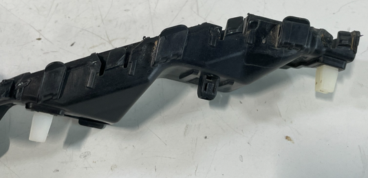 19-20 HYUNDAI SANTA FE FRONT LEFT PASSENGER SIDE BUMPER RETAINER BRACKET