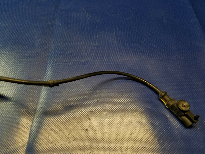 Load image into Gallery viewer, INFINITI EX35 G25 G37 Q60 QX50 REAR RIGHT SIDE ABS WHEEL SPEED SENSOR # 51823
