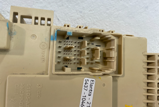 2021 - 2023 HYUNDAI ELANTRA FUSE RELAY CABIN JUNCTION BOX 91950-AB050