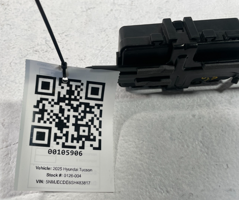 Load image into Gallery viewer, 2025 HYUNDAI TUCSON CDC CHASSIS DOMAIN CONTROL MODULE 2.5L 95640-N9100 # 105906
