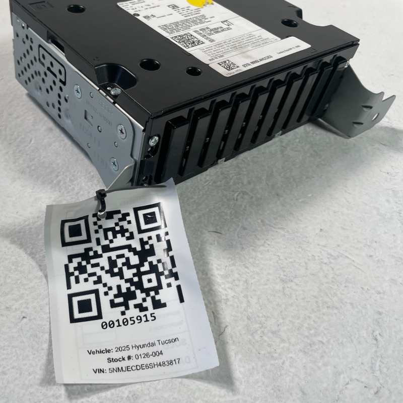 Load image into Gallery viewer, 2025 HYUNDAI TUCSON AUDIO RADIO RECEIVER HEAD MODULE UNIT 96560-N9770 # 105915
