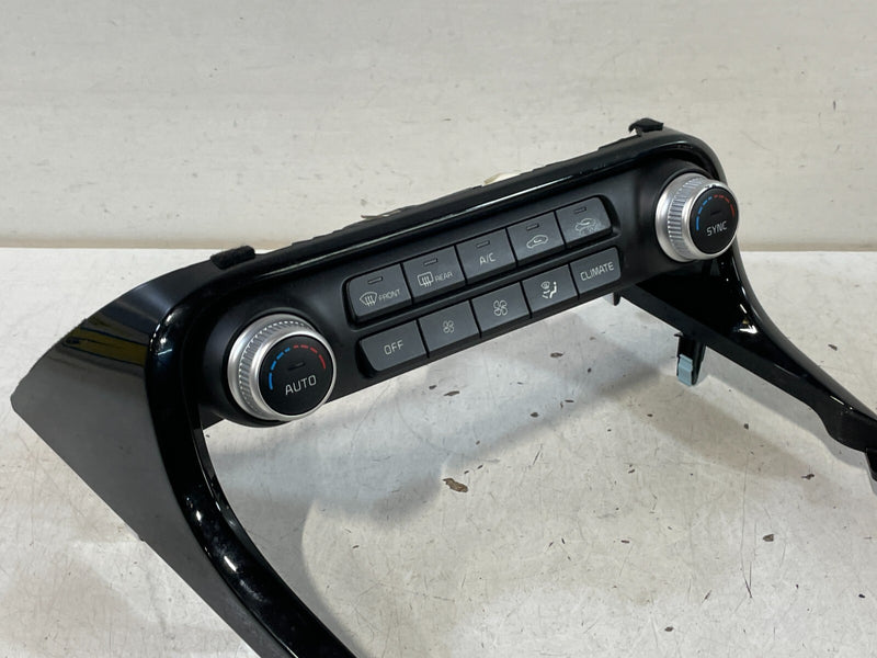 Load image into Gallery viewer, 2018-2023 KIA STINGER AC HEATER TEMPERATURE CLIMATE CONTROL SWITCH PANEL # 99621
