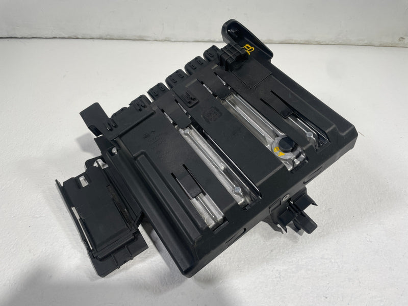Load image into Gallery viewer, 2021 - 2025 BMW G82 M4 M3 M2 X3 ENGINE &amp; BODY CONTROL MODULE W/ KEY FOB # 105647
