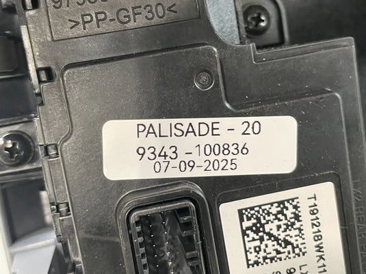 20-22 HYUNDAI PALISADE REAR A/C HEATER TEMP CLIMATE CONTROL SWITCH PANEL