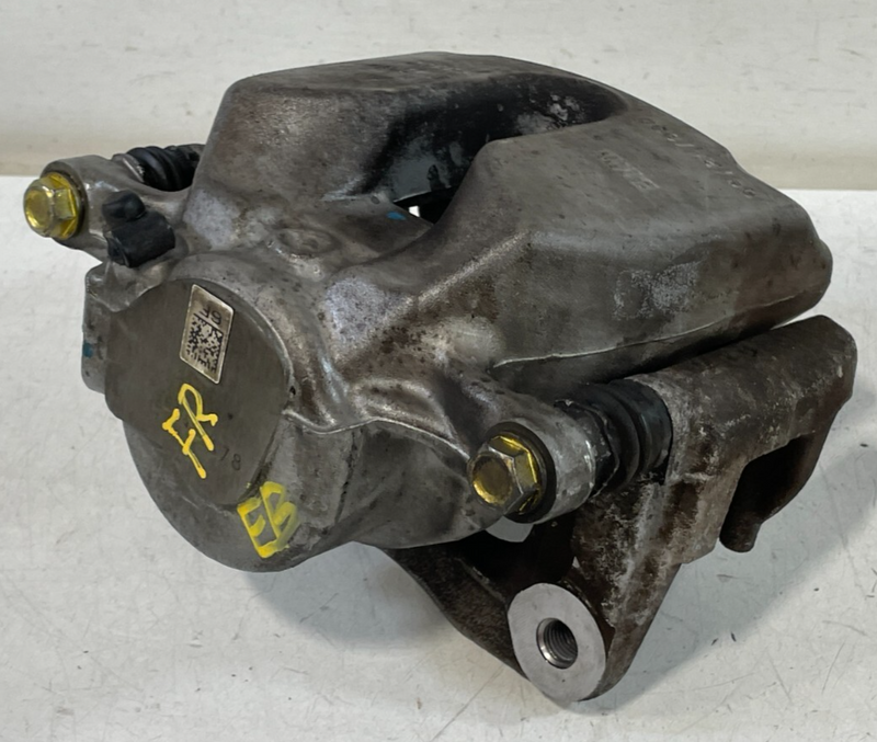 Load image into Gallery viewer, 2019 - 2024 BMW 330i 330e FRONT RIGHT PASSENGER SIDE DISC BRAKE CALLIPER # 98461

