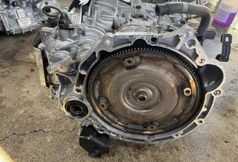 Load image into Gallery viewer, HYUNDAI ELANTRA FWD AUTO TRANSMISSION ASSEMBLY 2.0L 51K MILES 21-23 # NB1-TRS448
