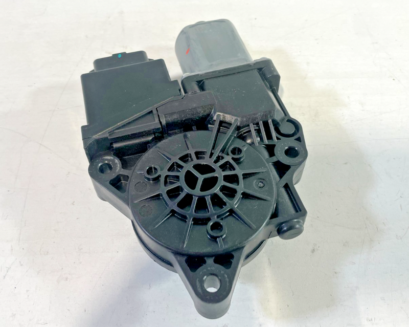 Load image into Gallery viewer, 2021-2023 HYUNDAI SANTA FE FRONT RIGHT SIDE DOOR POWER WINDOW MOTOR # 104425C
