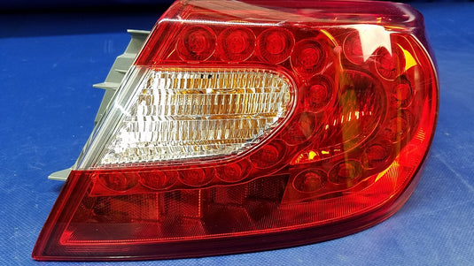 11-14 INFINITI M35h M37 M56 Q70 RIGHT TAIL LIGHT QUARTER PANEL MOUNTED