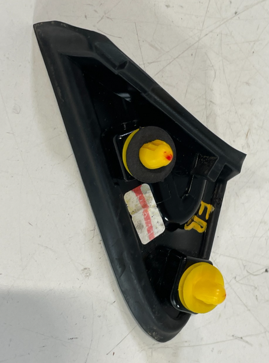 2019-2023 HYUNDAI SANTA FE FRONT RIGHT FENDER UPPER CORNER MOLDING