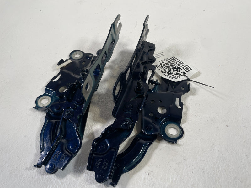 Load image into Gallery viewer, 19-25 BMW G82 M4 M440i 330i FRONT LH &amp; RH HOOD BONNET HINGE PAIR BLUE # 105611
