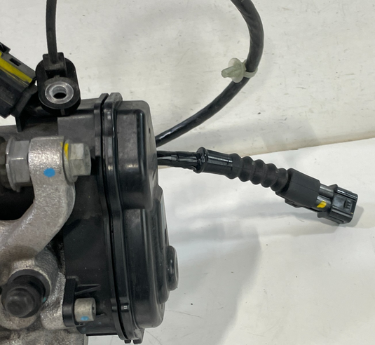23-26 HONDA HR-V REAR LEFT DRIVER SIDE DISC BRAKE CALIPER W/ ABS SENSOR