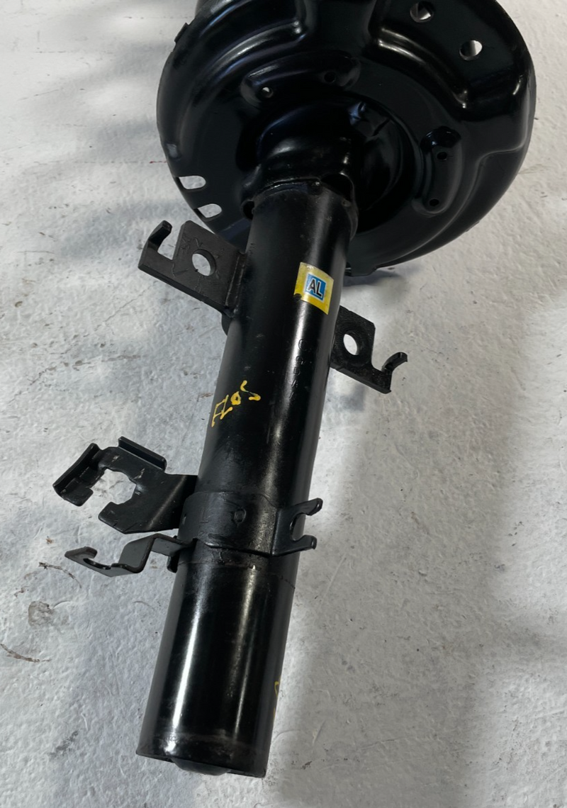 Load image into Gallery viewer, 20-22 NISSAN ROGUE SPORT FRONT LEFT SHOCK STRUT ABSORBER &amp; COIL SPRING #106226
