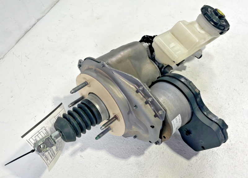Load image into Gallery viewer, 23-25 HONDA HR-V FWD POWER MASTER BRAKE BOOSTER W/ MASTER CYLINDER 2.0L # 105487
