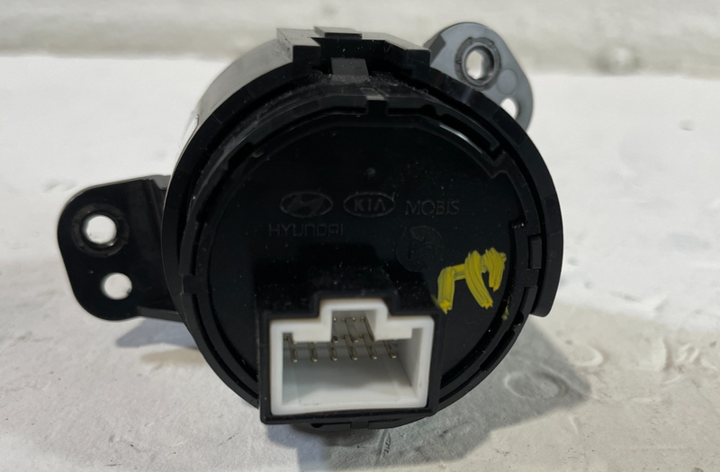 Load image into Gallery viewer, 21 - 23 HYUNDAI SANTA FE ENGINE START STOP IGNITION PUSH BUTTON SWITCH #104387
