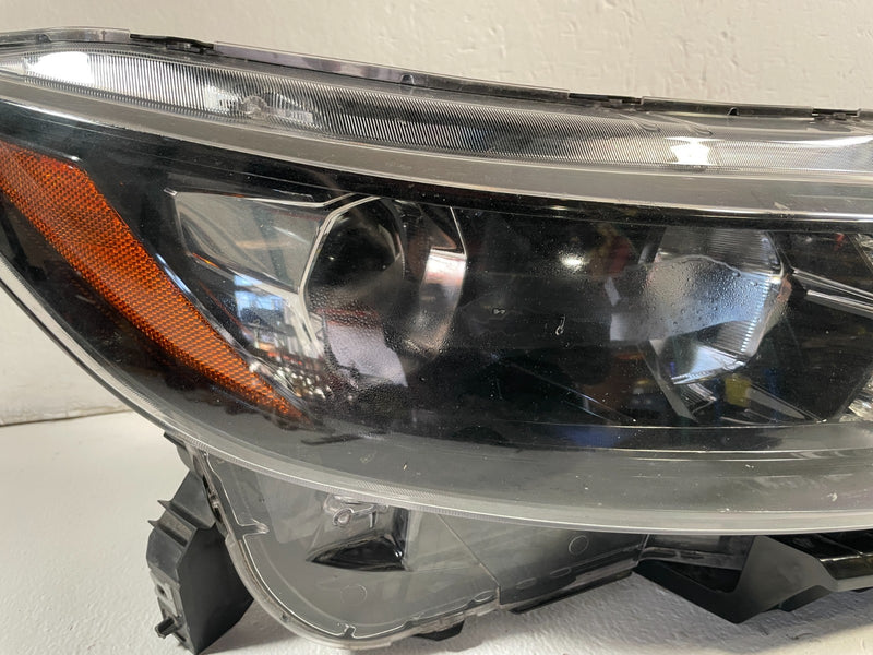 Load image into Gallery viewer, 2020-2023 NISSAN ROGUE SPORT QASHQAI RIGHT HALOGEN HEADLIGHT HEADLAMP # 106228
