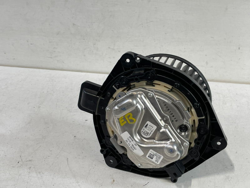 Load image into Gallery viewer, BMW X3 Z4 330I XDRIVE 330i M4 430I XDRIVE 230I HEATER BLOWER W/ FAN MOTOR #98487
