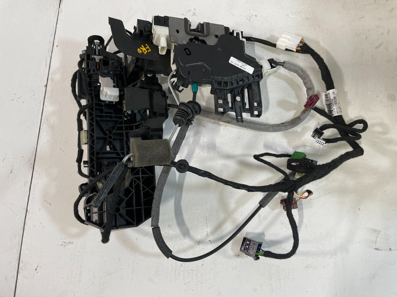 Load image into Gallery viewer, ⭐17-19 INFINITI QX30 FRONT RIGHT SIDE DOOR LATCH LOCK ACTUATOR W/ WIRING HARNESS
