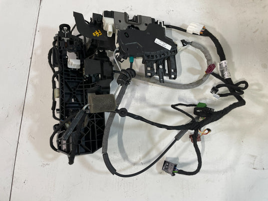⭐17-19 INFINITI QX30 FRONT RIGHT SIDE DOOR LATCH LOCK ACTUATOR W/ WIRING HARNESS