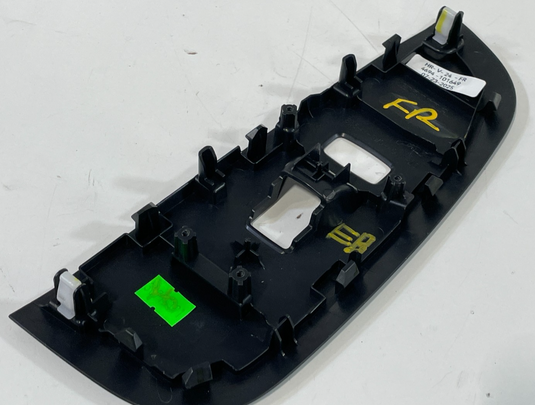 2023-2026 HONDA HR-V FRONT RIGHT SIDE DOOR WINDOW SWITCH BEZEL TRIM 2.0L