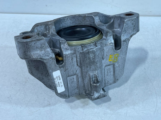 2017 - 2019 INFINITI QX30 LEFT SIDE ENGINE MOTOR MOUNT BRACKET INSULATOR