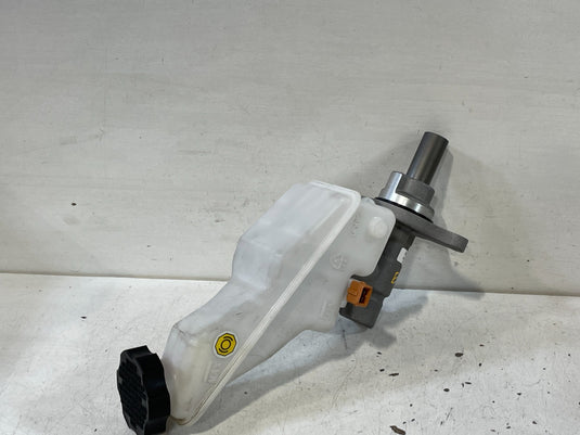 2020-2025 HYUNDAI PALISADE BRAKE MASTER CYLINDER RESERVOIR BOOSTER TANK