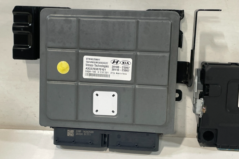 Load image into Gallery viewer, 2021 SANTA FE AWD ENGINE &amp; BODY CONTROL MODULE ECM BCM W/ KEY FOB 2.5L # 101445
