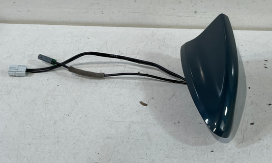 23-25 HR-V TOP ROOF SATELLITE SHARK FIN RADIO ANTENNA TURQUOISE (G553P)