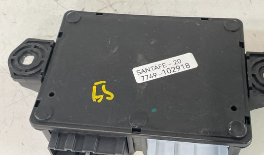 2019-2020 HYUNDAI SANTA FE ENGINE & LIFTGATE CONTROL MODULE W/ KEY FOB