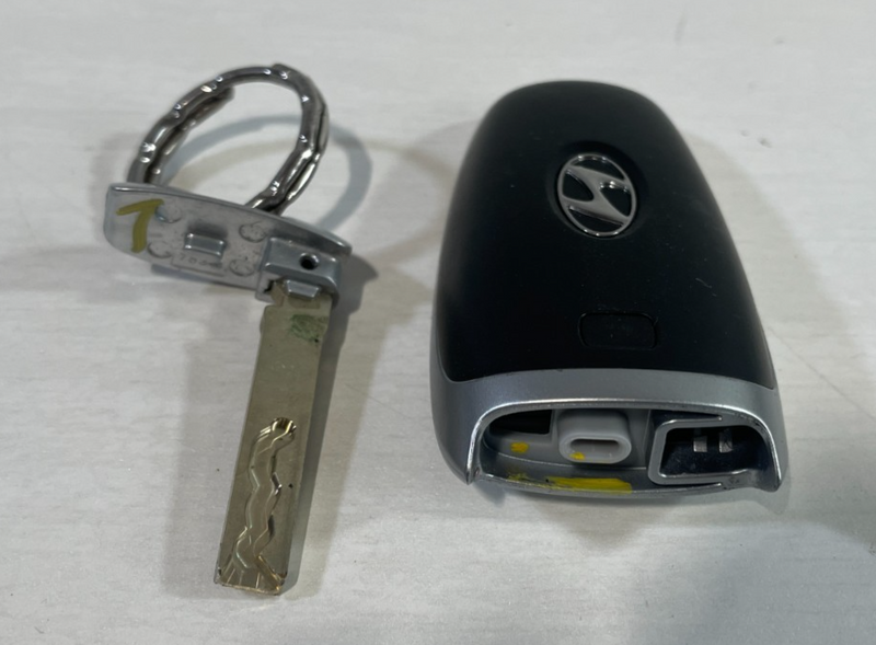 Load image into Gallery viewer, 23-25 HYUNDAI PALISADE ENGINE &amp; BODY CONTROL MODULE ECM BCM W/ KEY FOB # 105125
