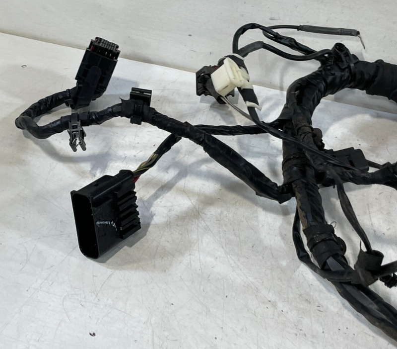 Load image into Gallery viewer, 2019-2020 BMW 330i 330i xDrive FRONT LEFT DRIVER SIDE REPAIR WIRING SET # 98320

