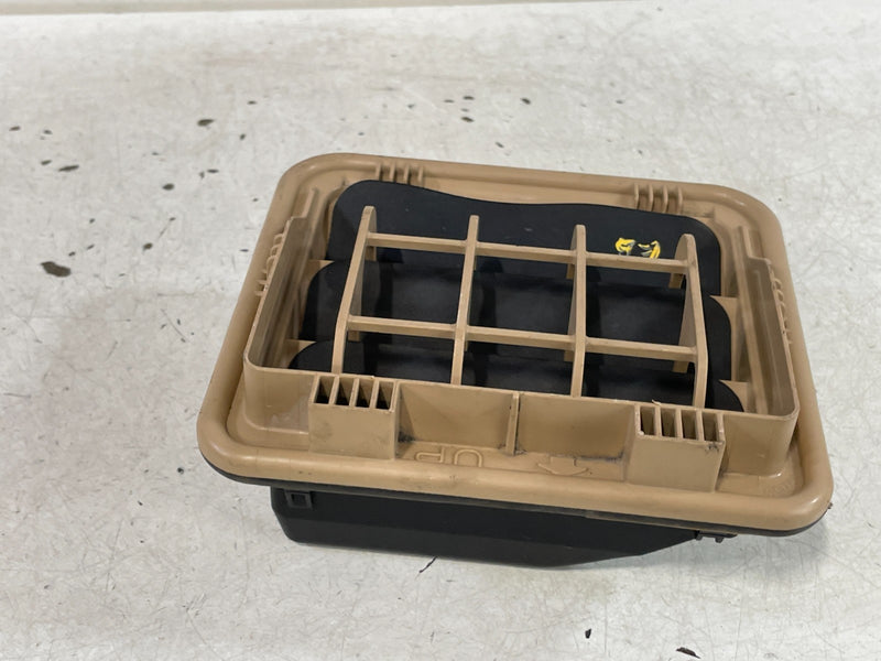 Load image into Gallery viewer, GENESIS G70 REAR RIGHT OR LEFT QUARTER AIR DRAFTER PRESSURE VENT GRILLE # 100981
